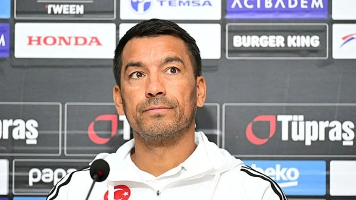 Giovanni van Bronckhorst: Tek bir planımız var, o da gruplara kalmak