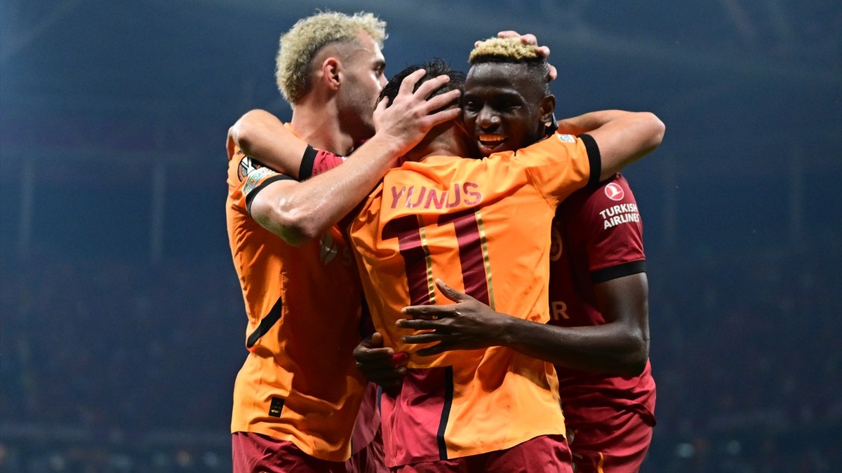 Galatasaray’dan PAOK’a İstanbul göndermesi