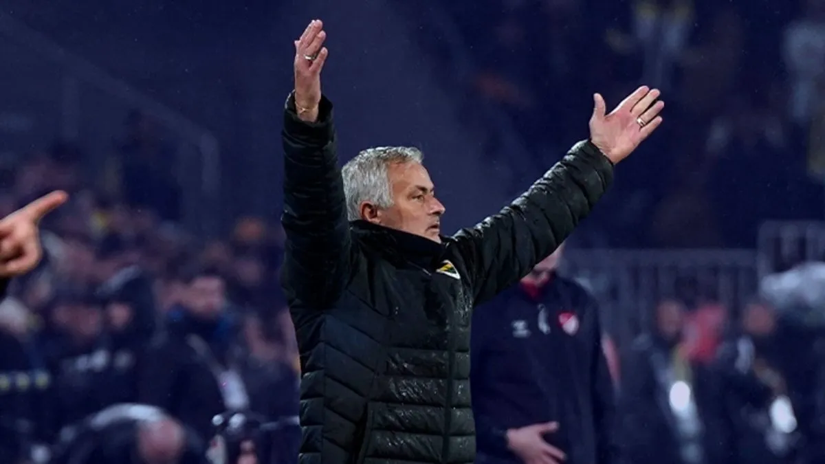 SON DAKİKA HABERİ: Fenerbahçe – Başakşehir maçında verilmeyen penaltıyı açıkladı! “İlk yarının uzatma dakikalarında…”