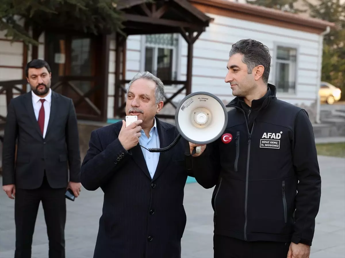 Talas’ta Deprem Tatbikatı Yapıldı