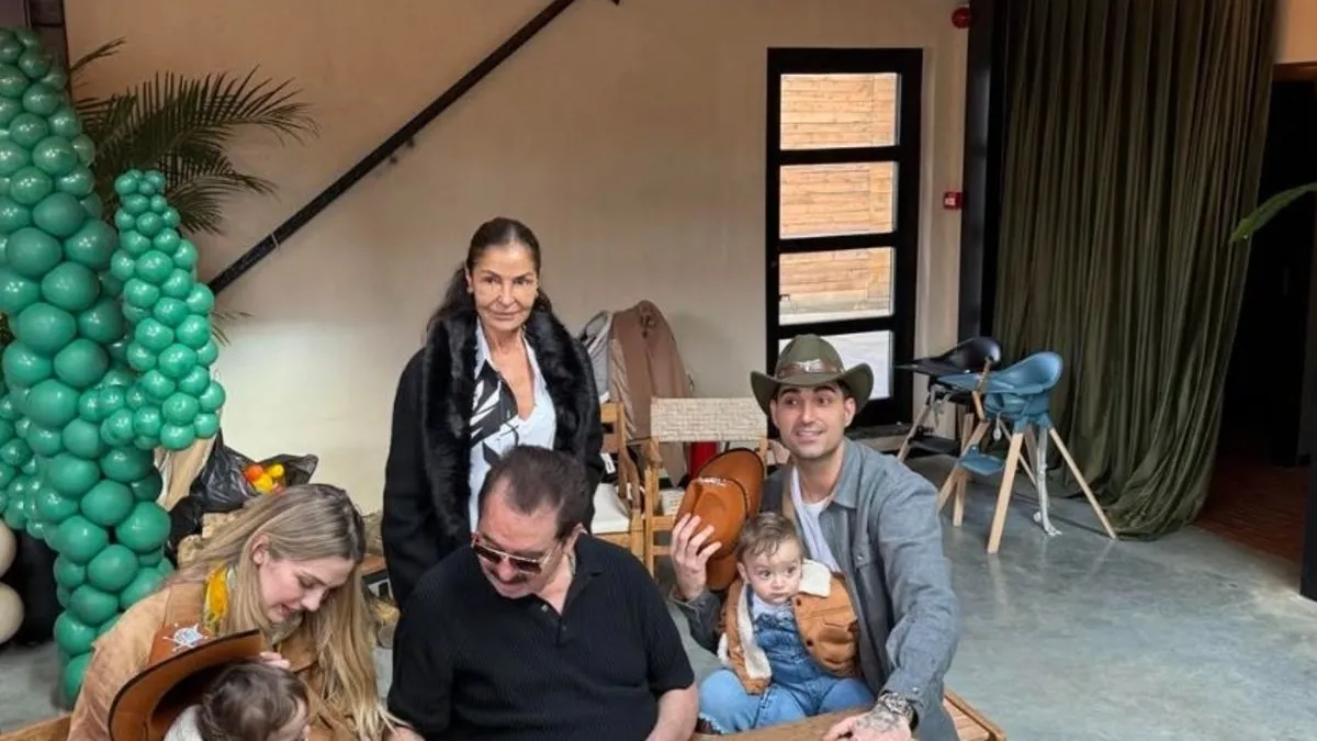 Gelini Yasemin Şefkatli’yi de öve öve bitiremedi! Derya Tuna’dan İdo Tatlıses’e özel kutlama: Ne kadar şanslıyım!