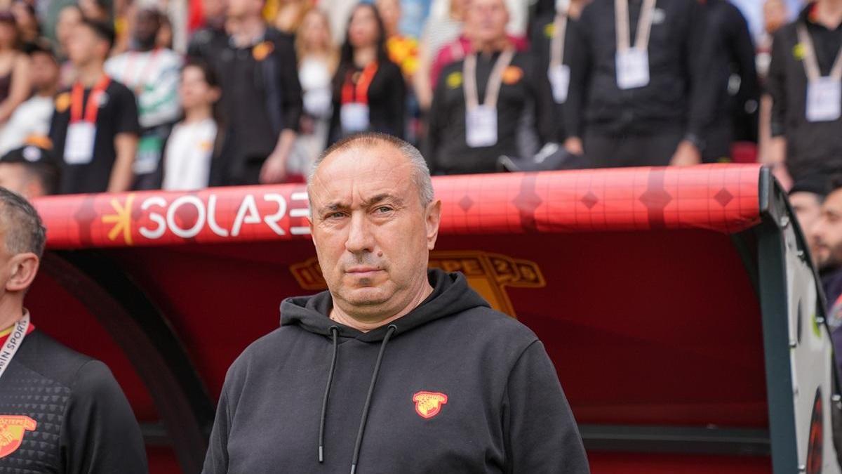Stanimir Stoilov, Trabzonspor maçına farklı taktikle çıkacak!